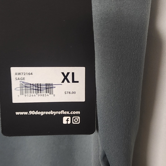 Green High-Waisted Leggings - Picture 5 of 6